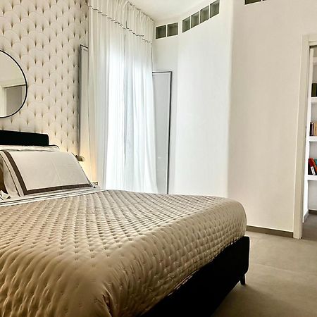 Via Dante Luxury Home Bari Bagian luar foto