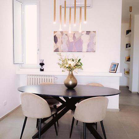 Via Dante Luxury Home Bari Bagian luar foto