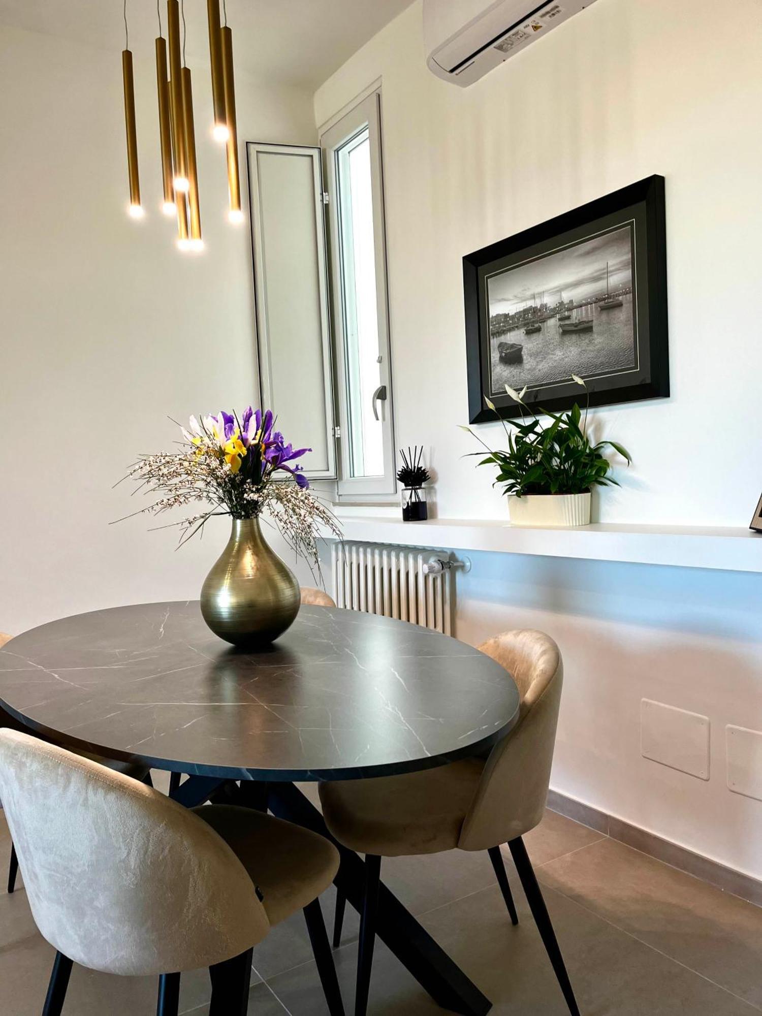 Via Dante Luxury Home Bari Bagian luar foto