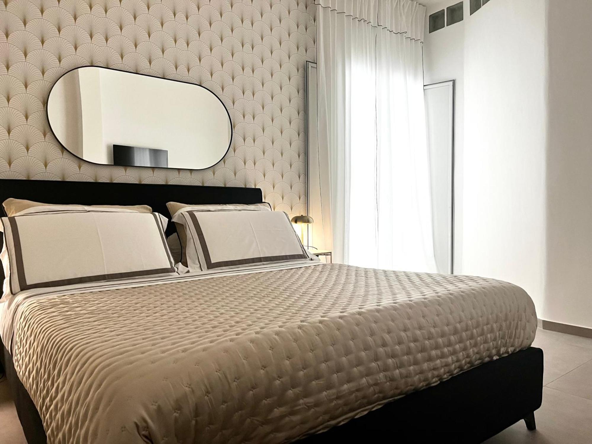 Via Dante Luxury Home Bari Bagian luar foto