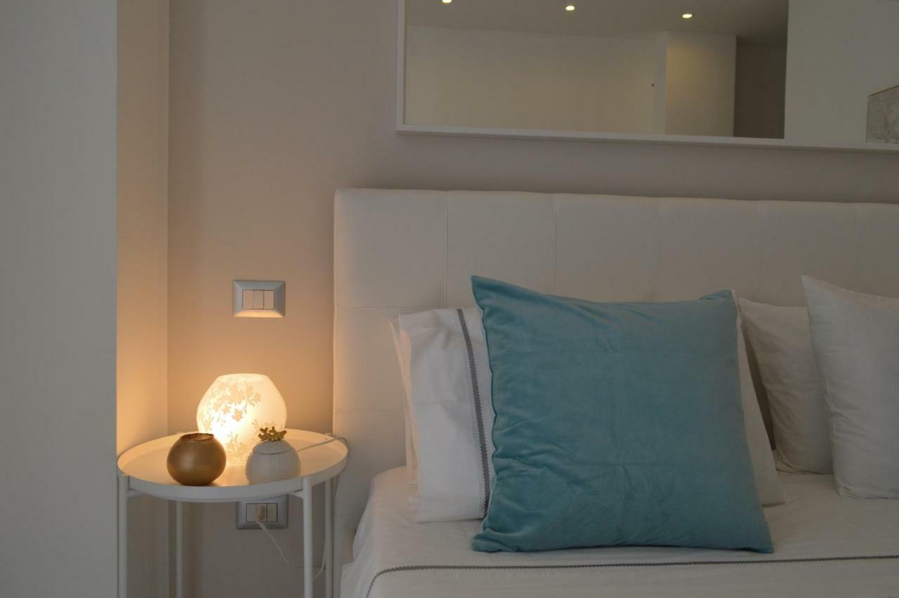 Via Dante Luxury Home Bari Bagian luar foto
