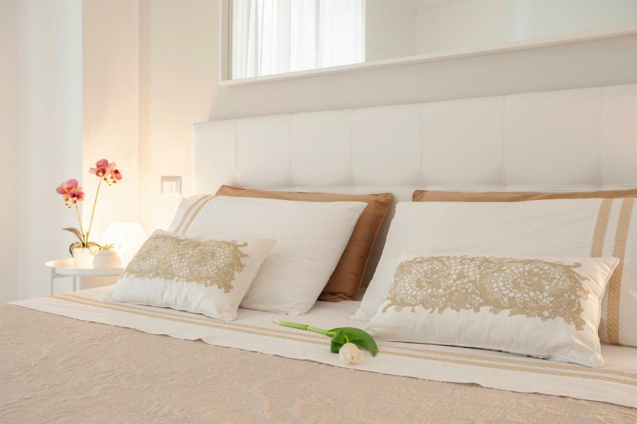 Via Dante Luxury Home Bari Bagian luar foto