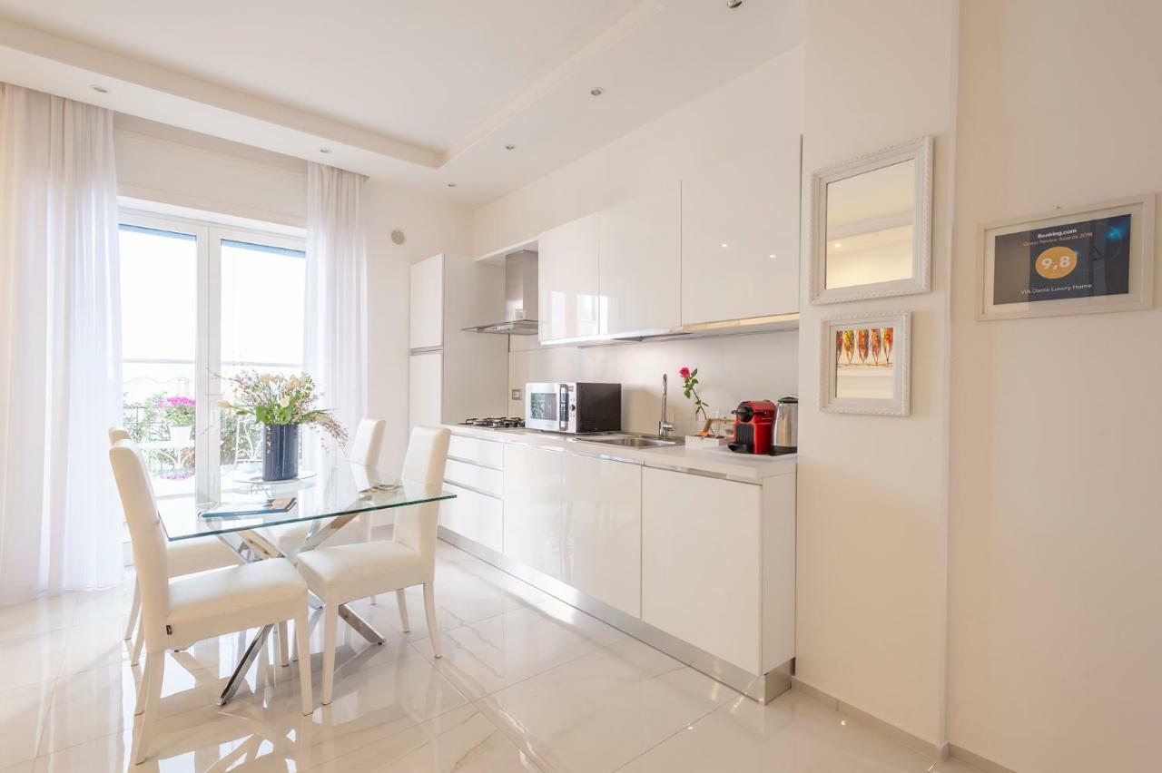 Via Dante Luxury Home Bari Bagian luar foto